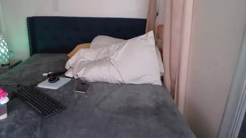 Snapshot of geishapaige chatting on 12.18.24 The Empress online show from 12.18.24