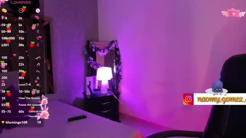 Snapshot of gemenis_dy_ chatting on 11.19.25 Geminis online show from 11.19.25