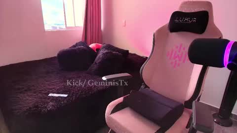 geminis11 online show from 11.22.25