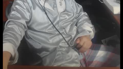 Snapshot of genefun chatting on 11.01.25 genefun online show from 11.01.25