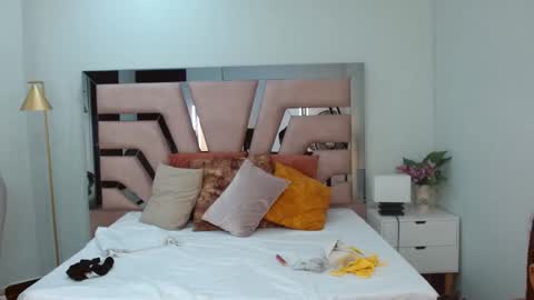 Snapshot of genesis_moretz chatting on 02.25.26 GENESIS online show from 02.25.26