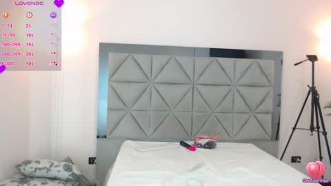 Snapshot of genesis_moretz chatting on 04.11.26 GENESIS online show from 04.11.26