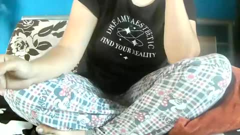 Snapshot of geneviev3 chatting on 06.20.26 Geny online show from 06.20.26