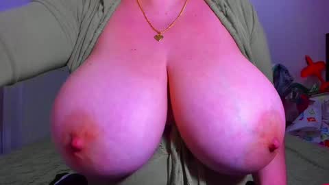 Snapshot of genifersweet chatting on 12.02.24 genifersweet online show from 12.02.24