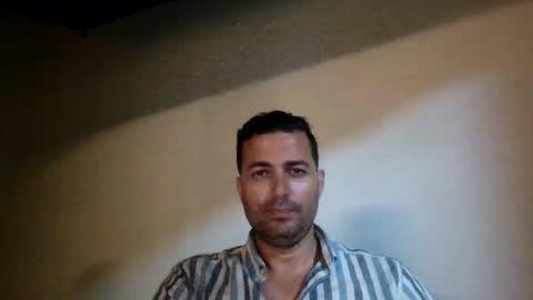 Snapshot of genteldevil chatting on 11.10.25 genteldevil online show from 11.10.25