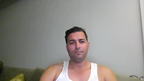 Snapshot of genteldevil chatting on 11.23.25 genteldevil online show from 11.23.25