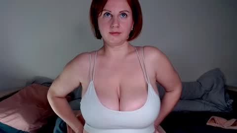 Snapshot of gentle__woman chatting on 03.05.25 Chrisa online show from 03.05.25