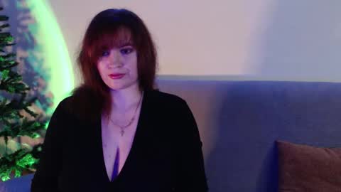 Snapshot of gentlemila chatting on 12.22.25 gentlemila online show from 12.22.25