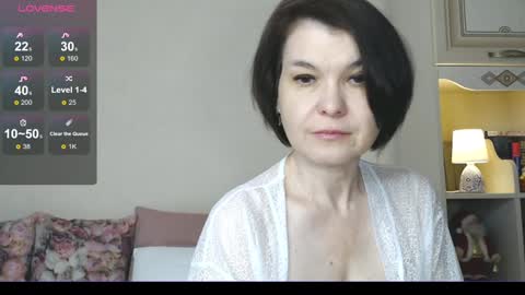 Snapshot of gentlywomen chatting on 12.08.24 Elena online show from 12.08.24