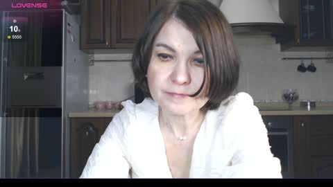 Snapshot of gentlywomen chatting on 01.26.25 Elena online show from 01.26.25