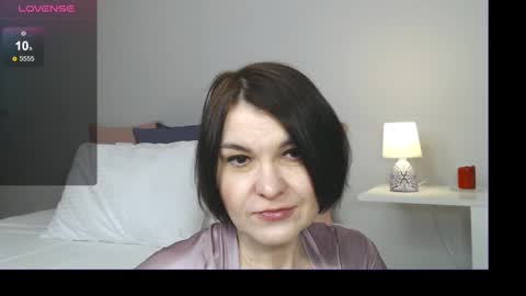 Snapshot of gentlywomen chatting on 02.17.25 Elena online show from 02.17.25