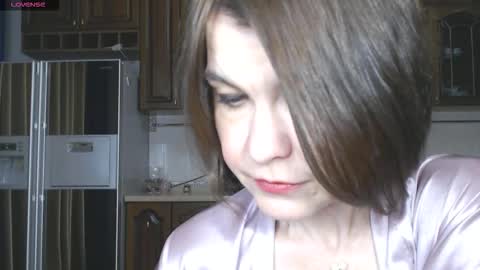 Snapshot of gentlywomen chatting on 09.10.25 Elena online show from 09.10.25