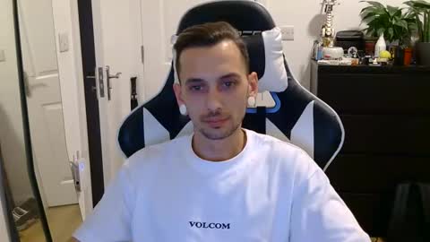 Snapshot of georgek0011 chatting on 10.03.25 georgek0011 online show from 10.03.25