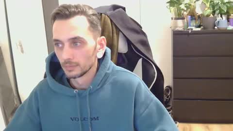 Snapshot of georgek0011 chatting on 12.16.25 georgek0011 online show from 12.16.25