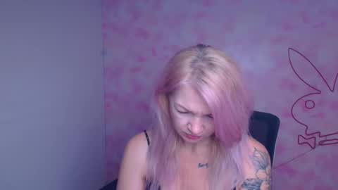 Snapshot of georgianight chatting on 01.12.26 Georgia online show from 01.12.26