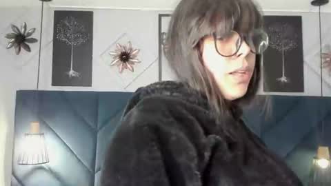 Snapshot of georgina_sensuelle chatting on 06.12.26 Georgina online show from 06.12.26