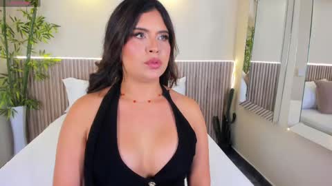 Snapshot of georginareyes chatting on 05.27.26 GeorginaReyes online show from 05.27.26