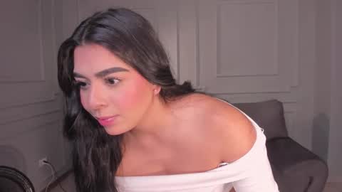  Georgina  online show from 01.28.25