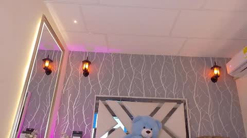    online show from 09.12.25