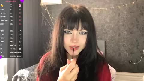 EmelyWoodes online show from 05.29.26