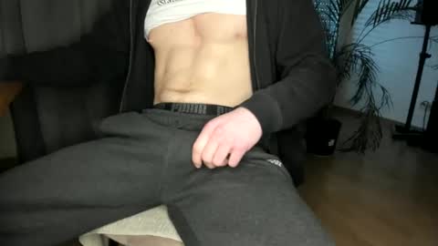 Snapshot of germanmike1997 chatting on 01.28.25 germanmike1997 online show from 01.28.25