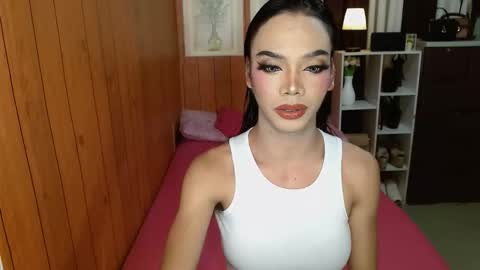 Snapshot of gerogoussidney chatting on 11.10.25 Sidneymorens online show from 11.10.25