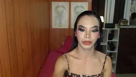 Snapshot of gerogoussidney chatting on 11.16.25 Sidneymorens online show from 11.16.25