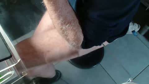 Snapshot of gesiur chatting on 11.26.25 geo online show from 11.26.25