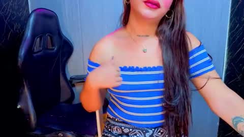 Snapshot of gewn2004 chatting on 12.20.25 gewn2004 online show from 12.20.25