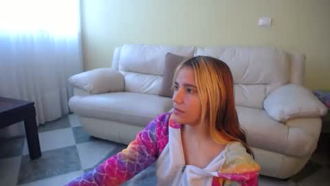 Snapshot of ggemas chatting on 12.27.24 ggemas online show from 12.27.24