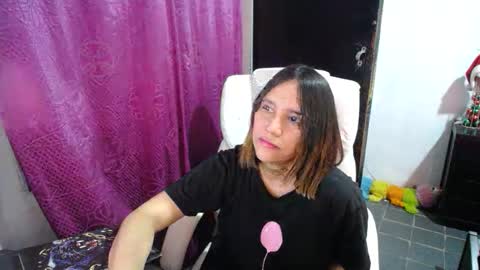 Snapshot of ggemas chatting on 12.20.25 ggemas online show from 12.20.25