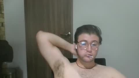 Snapshot of ghardh3 chatting on 11.18.25 ghardh3 online show from 11.18.25