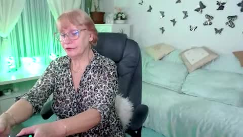 Ghertrudequeen online show from 11.18.25