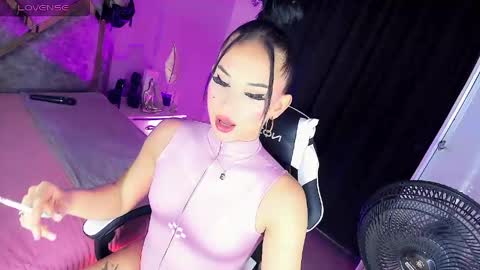 Gia Ferrara online show from 04.24.26