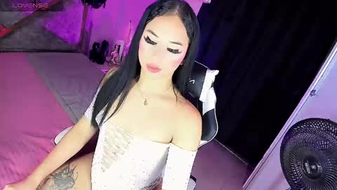 Gia Ferrara online show from 05.05.26