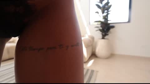 Snapshot of gia_curly chatting on 05.18.26 Leo online show from 05.18.26