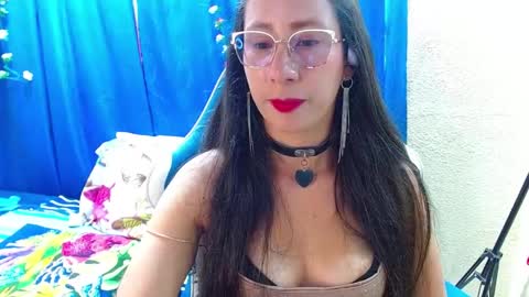 Gia  online show from 04.30.26