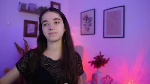 Snapshot of gia_paige18 chatting on 11.25.25 Gia Paige18 online show from 11.25.25