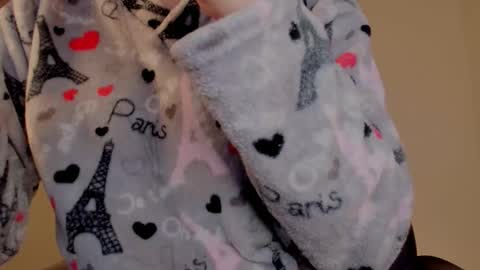 Snapshot of gia_white01 chatting on 04.30.26 GIA WHITE Independet online show from 04.30.26