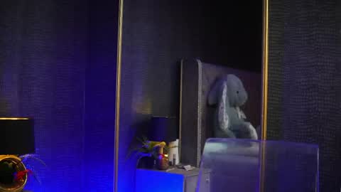  Gia  online show from 04.23.26