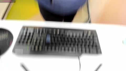 Snapshot of giafox_ chatting on 11.01.25 G I A FOX online show from 11.01.25