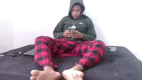 Snapshot of giant_feet chatting on 07.18.26 BOSS online show from 07.18.26