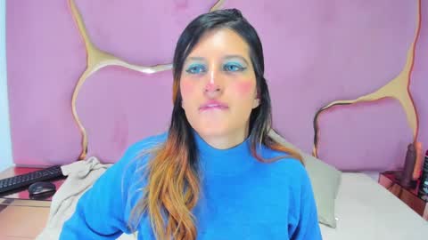 GiaRoussel online show from 01.11.25