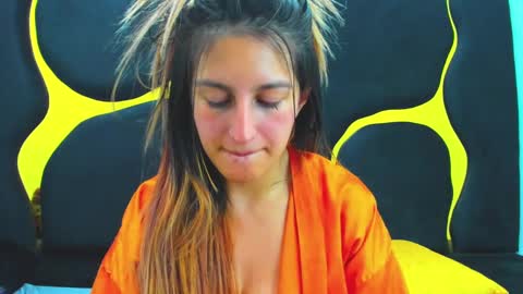 GiaRoussel online show from 03.03.25