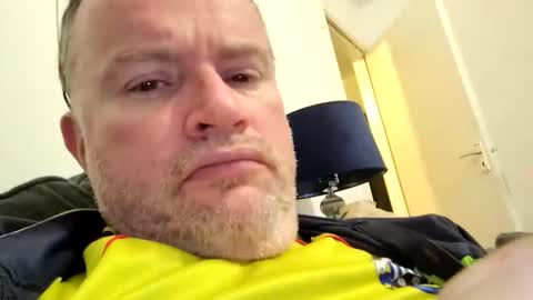 Snapshot of giddyup2222222 chatting on 11.18.25 giddyup2222222 online show from 11.18.25