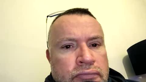 Snapshot of giddyup2222222 chatting on 12.14.25 giddyup2222222 online show from 12.14.25