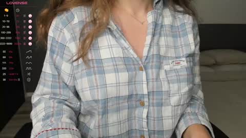 gigihadd online show from 12.22.24