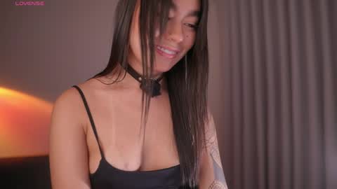 Snapshot of gigilee_ chatting on 03.11.26 GIGI online show from 03.11.26