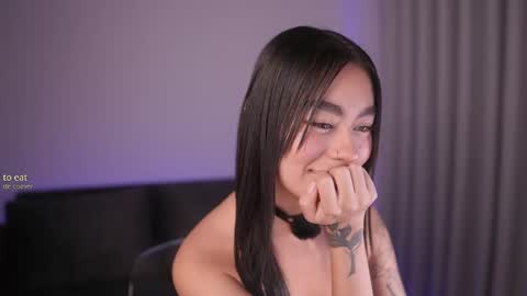 Snapshot of gigilee_ chatting on 03.12.26 GIGI online show from 03.12.26