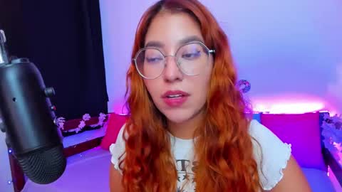 gigimooon online show from 09.14.25